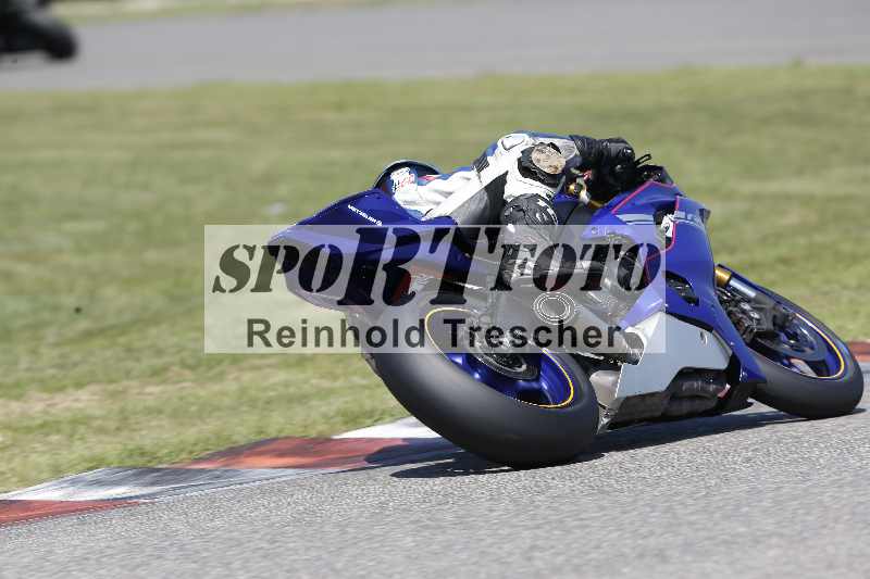 /44 09.08.2025 Plüss Moto Sport ADR/Freies Fahren/backside